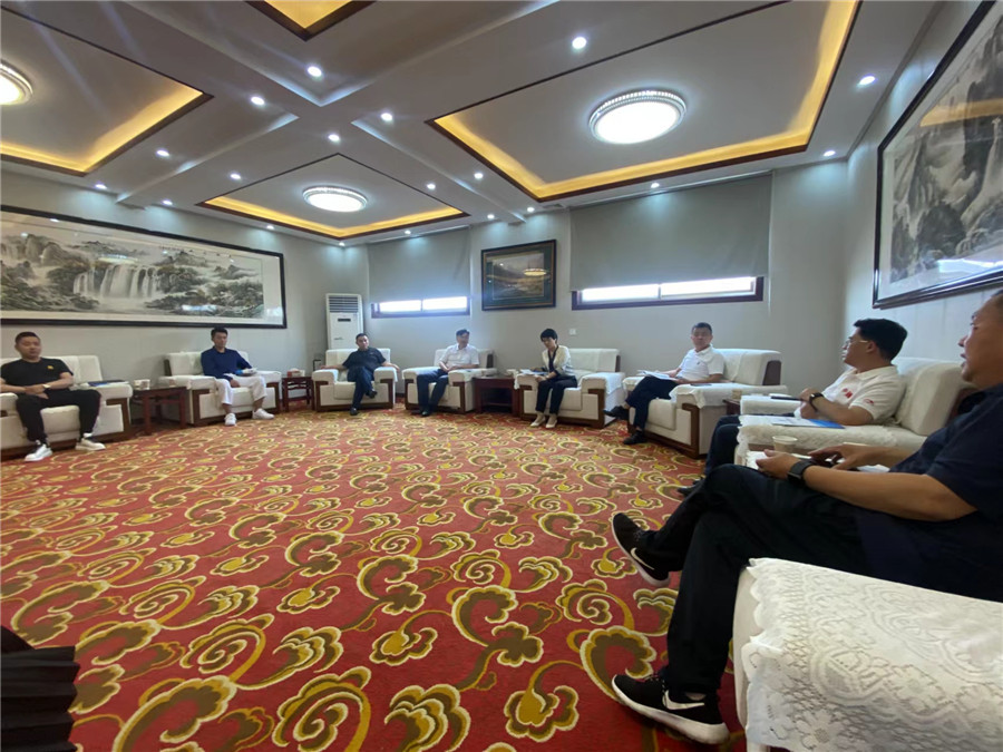 6月26日，省衛健委一行7人在高新區領導陪同下來我司考察工作，并給出充分肯定。